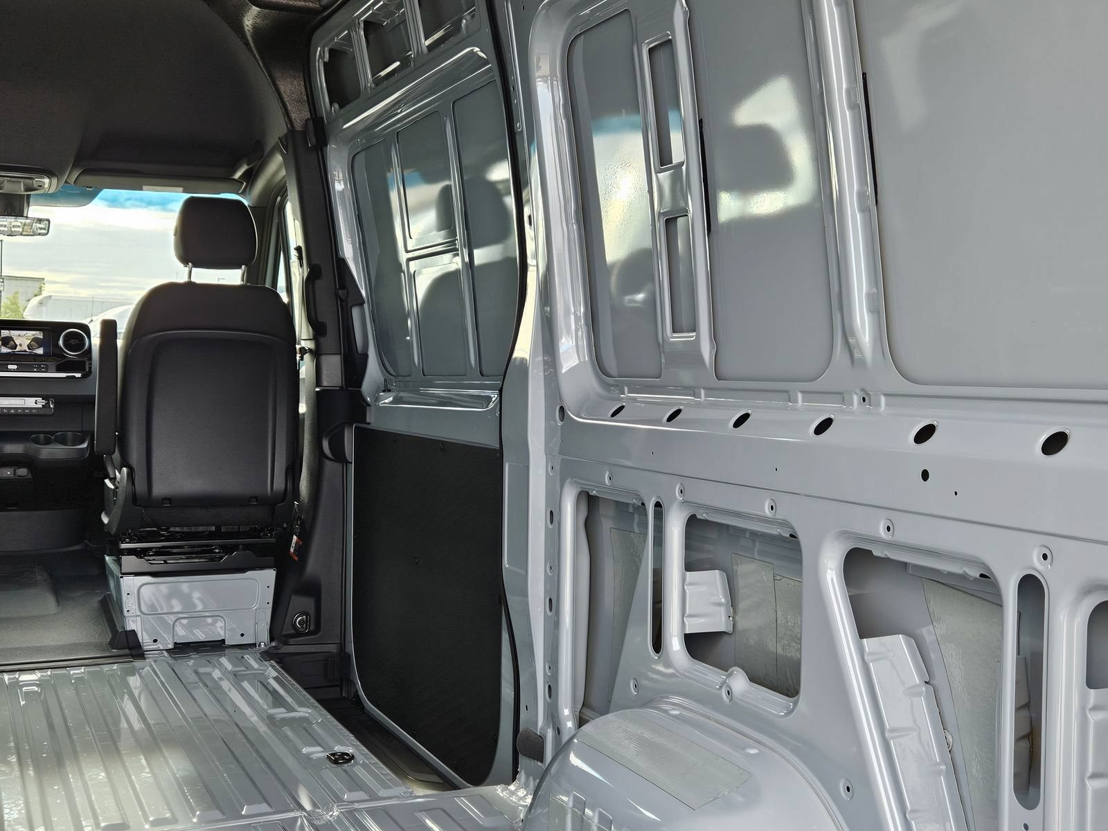New 2025 Mercedes-Benz Sprinter 2500 image 32