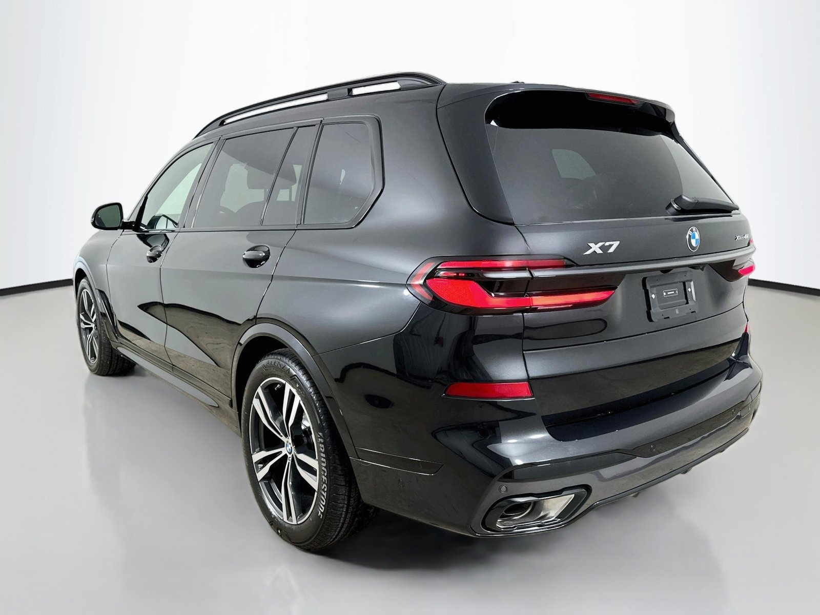 New 2027 BMW X7 xDrive40i w/ M Sport Package AWD/4WD image 7