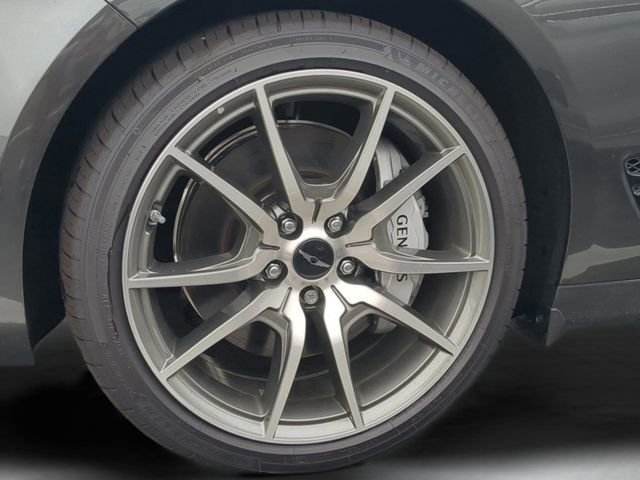Certified 2025 Genesis G70 2.5T image 10