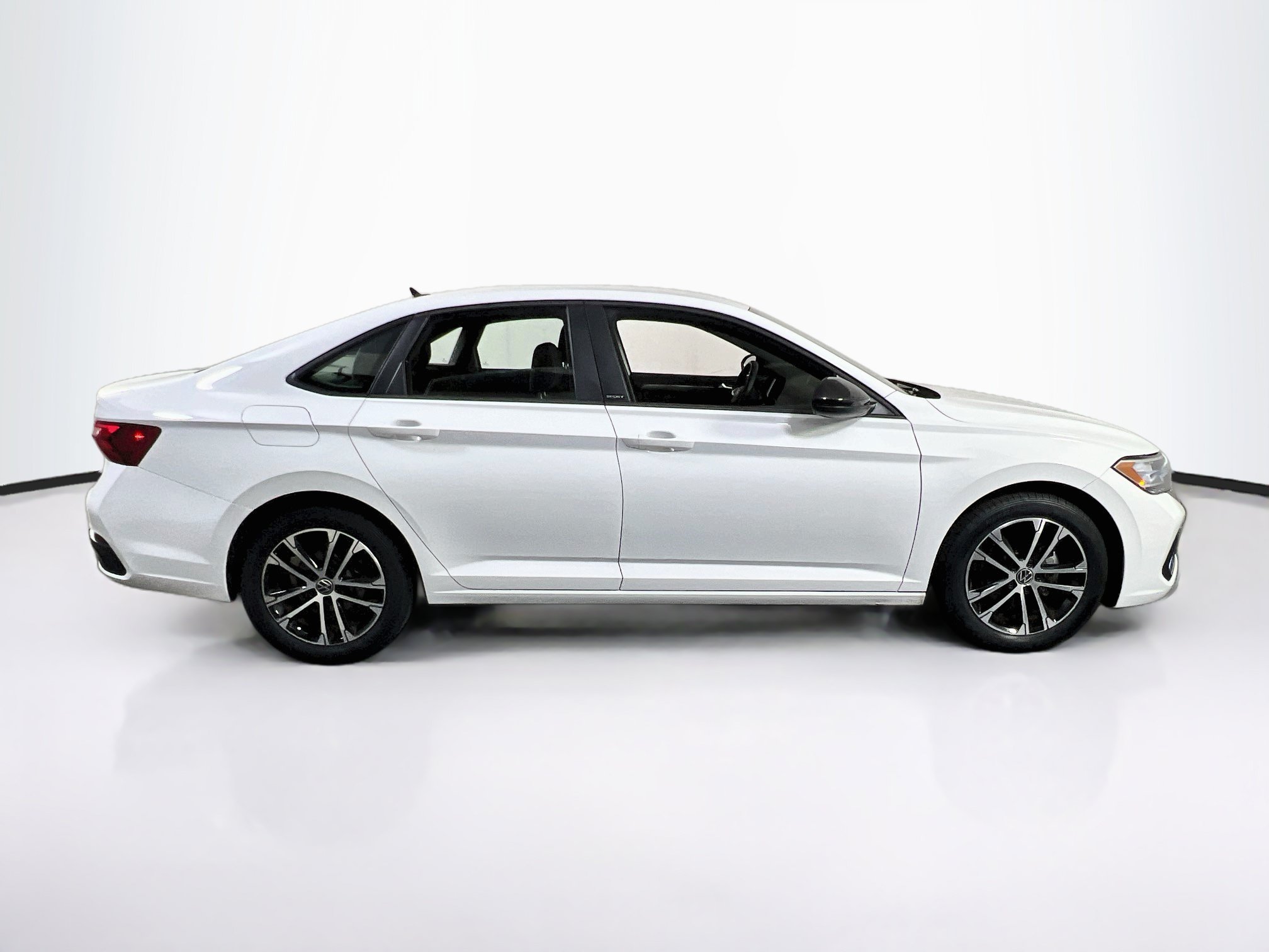 Used 2023 Volkswagen Jetta Sport FWD image 4