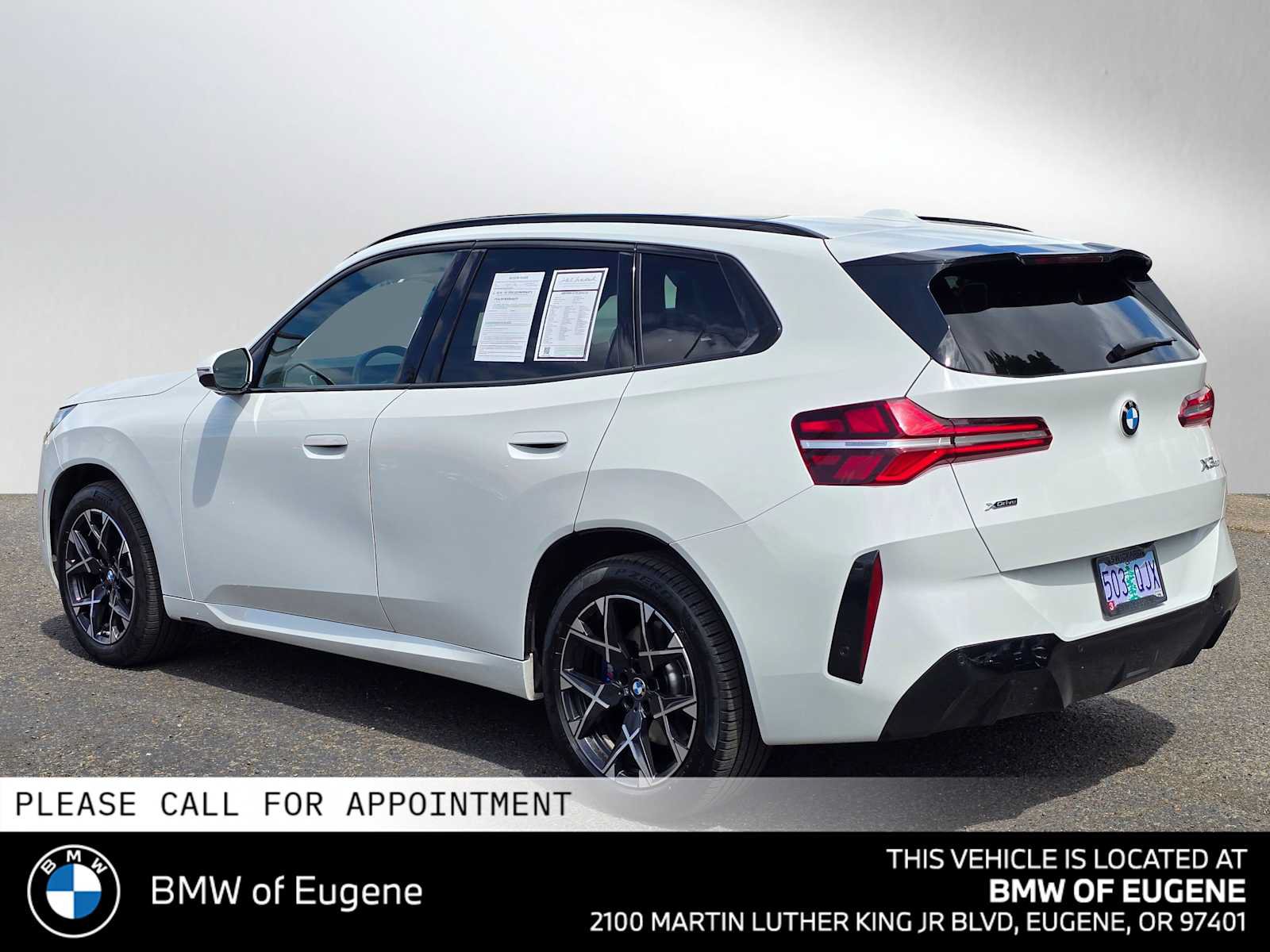 Used 2025 BMW X3 xDrive30i w/ M Sport Package AWD/4WD image 5