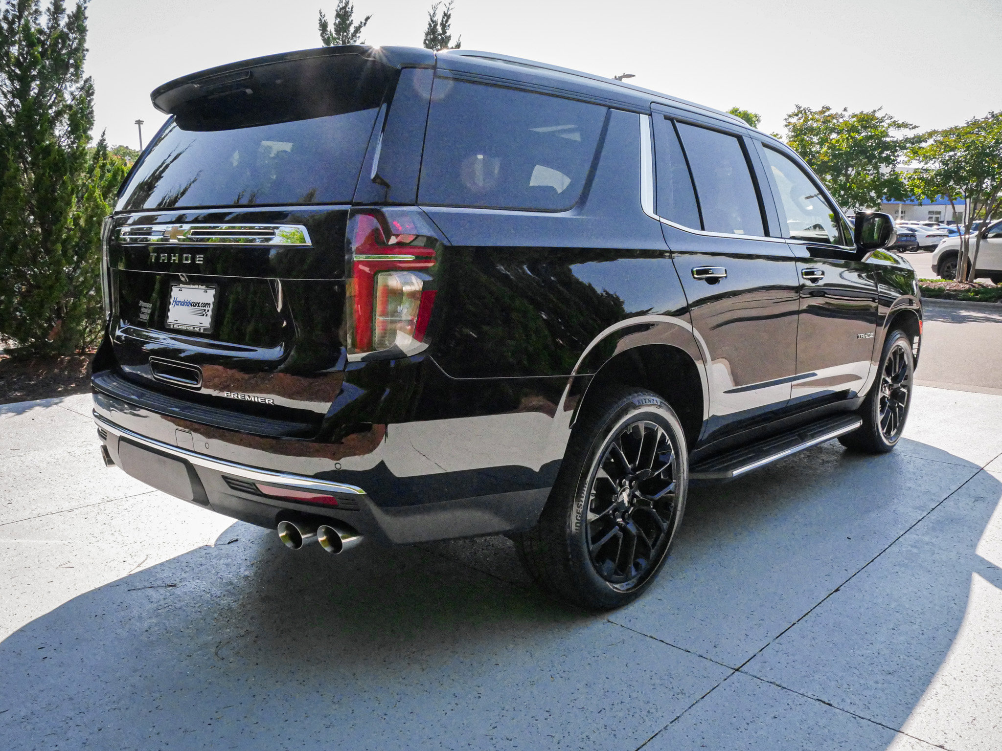 Used 2023 Chevrolet Tahoe Premier AWD/4WD image 10