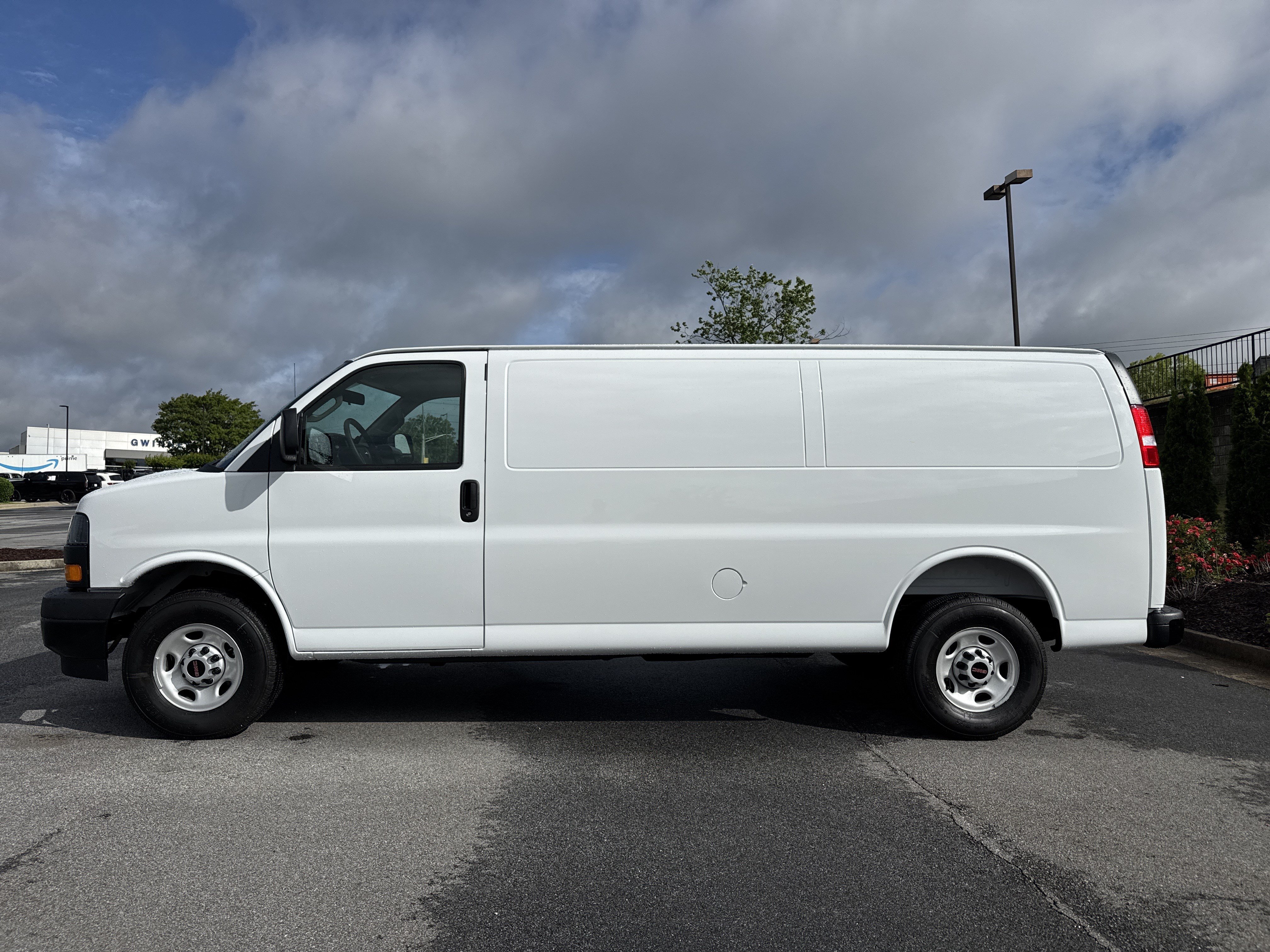 New 2026 GMC Savana 3500 Extended w/ Driver Convenience Package RWD image 7