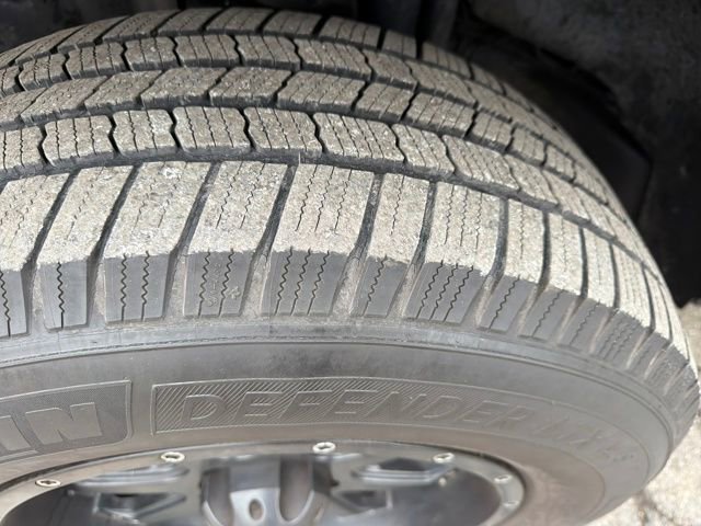 Used 2013 Jeep Wrangler Unlimited Sahara w/ Dual Top Group image 27