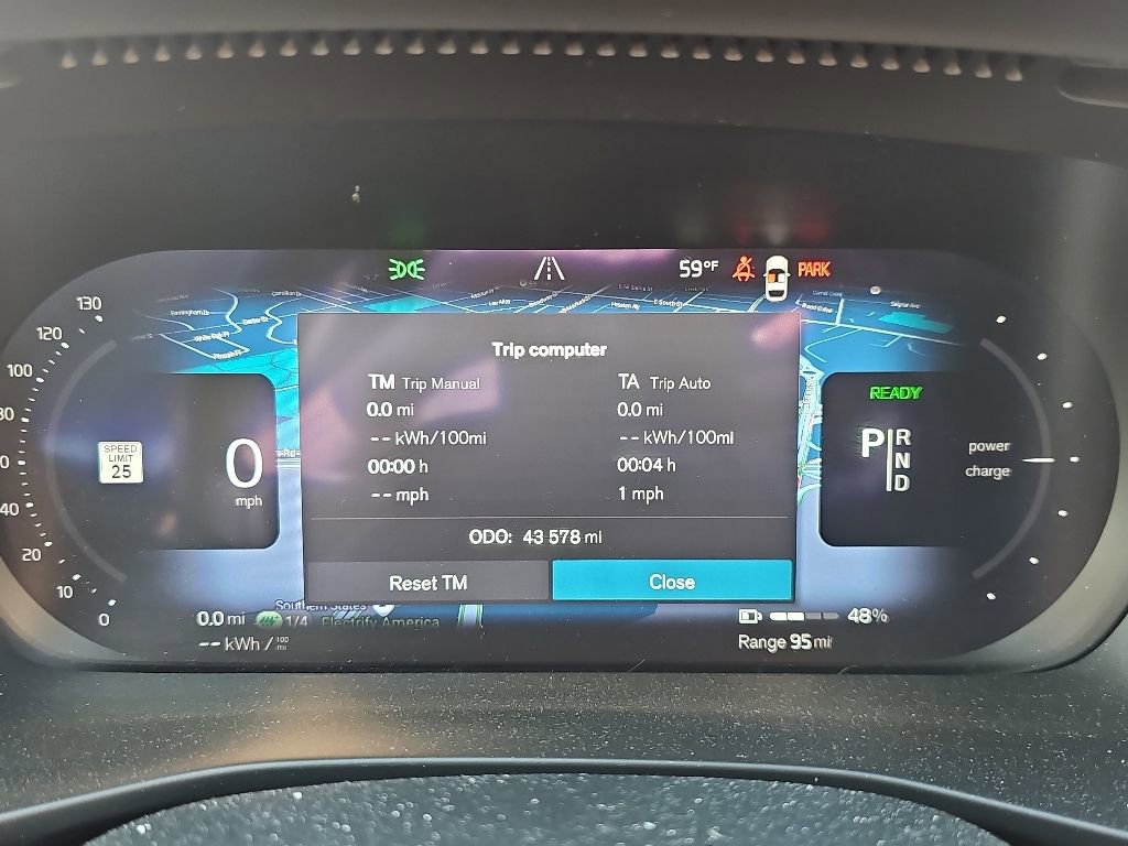 Used 2023 Volvo C40 P8 Recharge Ultimate AWD/4WD image 17