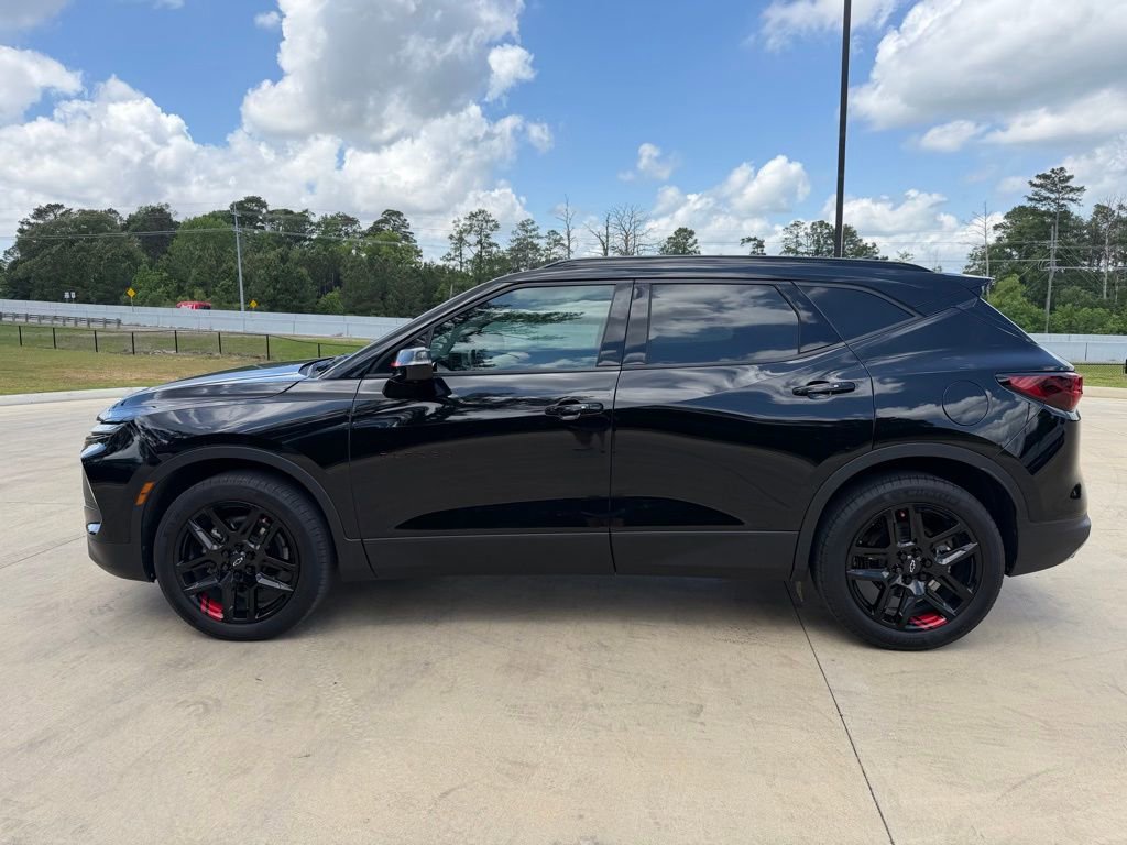 Used 2024 Chevrolet Blazer LT w/ Sound & Technology Package FWD image 2