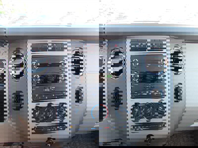 Used 2013 Ford Expedition EL XLT RWD image 18