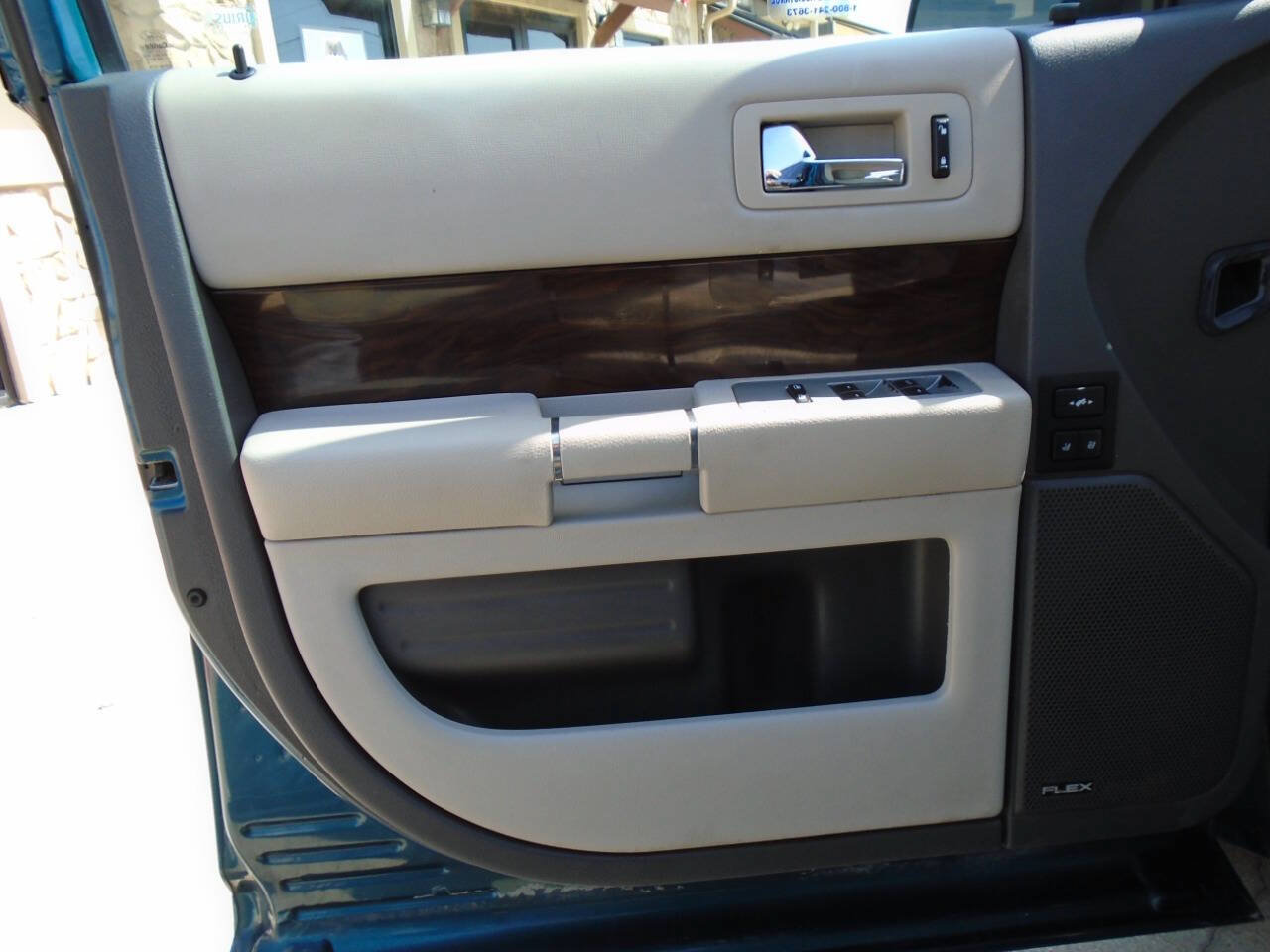 Used 2011 Ford Flex SEL w/ Rapid Spec Order Code FWD image 30