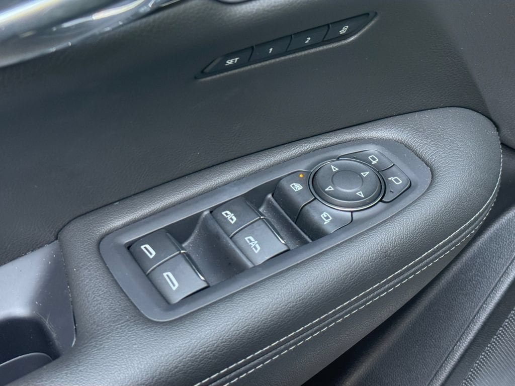 Used 2024 Cadillac XT6 Premium Luxury w/ LPO, Floor Liner Package FWD image 27