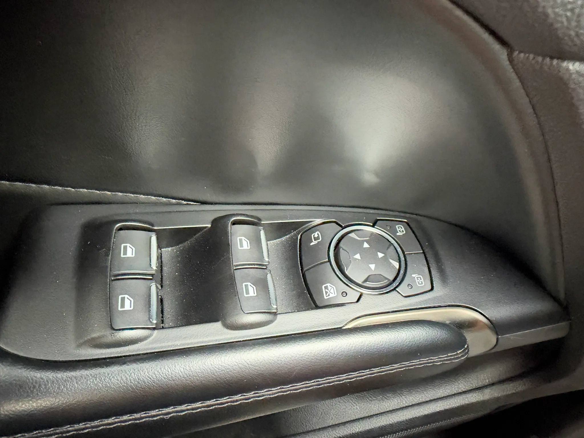 Used 2019 Lincoln MKC Select w/ Select Plus Package AWD/4WD image 12