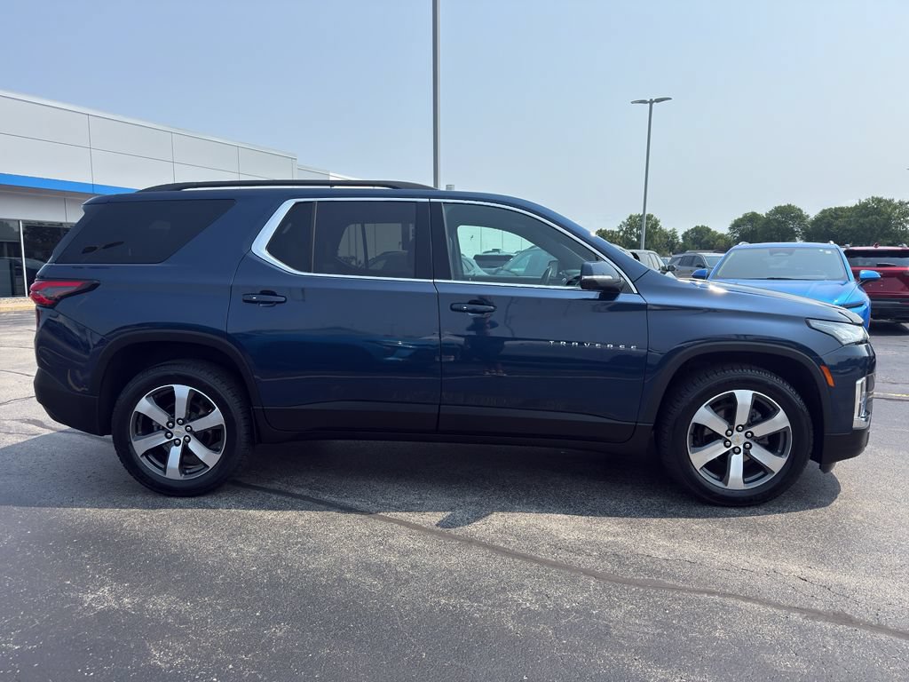 Certified 2023 Chevrolet Traverse LT w/ LT Premium Package AWD/4WD image 4