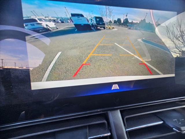 Used 2025 Chevrolet Trax LT image 14