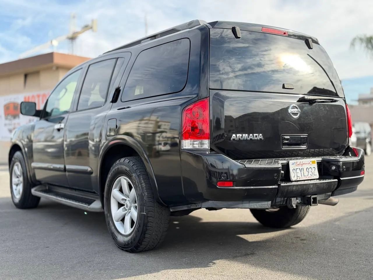 Used 2012 Nissan Armada SV w/ Driver Pkg RWD image 9