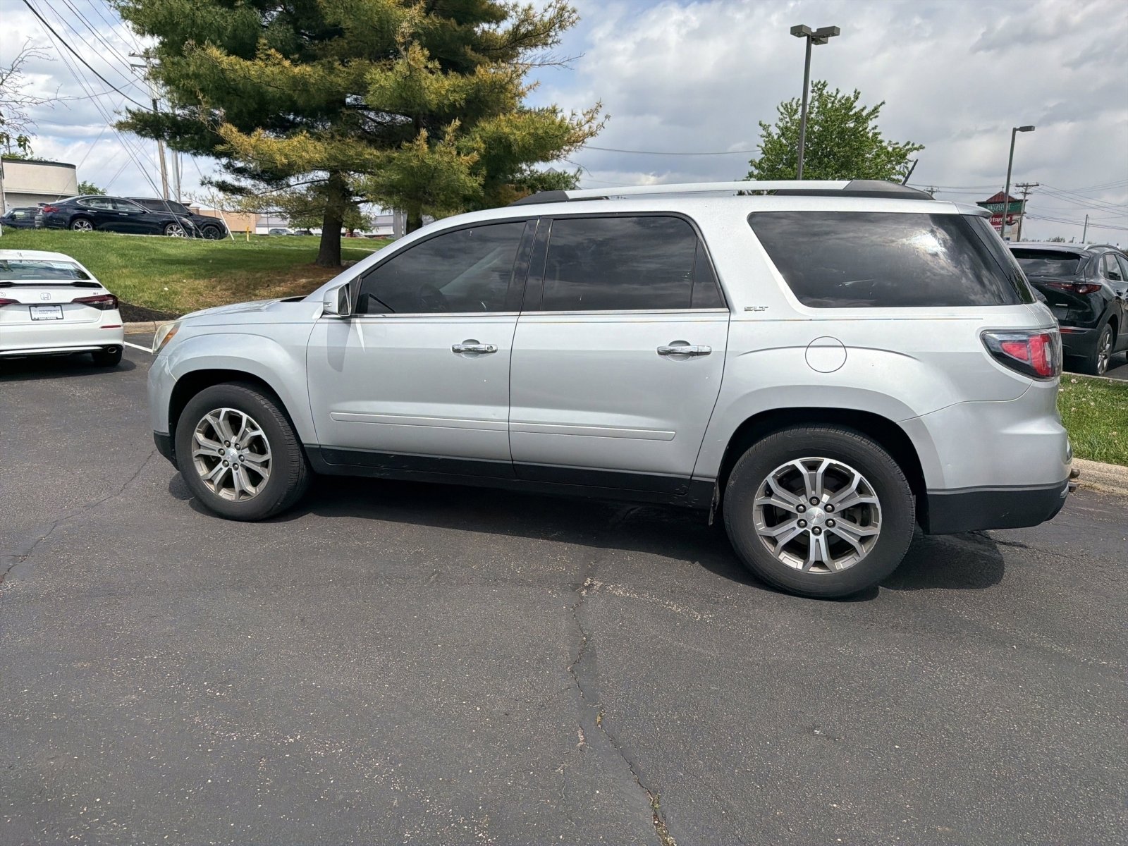Used 2016 GMC Acadia SLT w/ Open Road Package AWD/4WD image 8