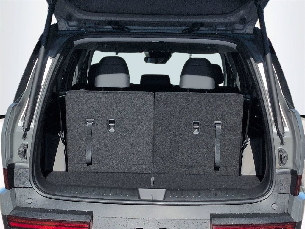 New 2027 Hyundai Santa Fe SEL FWD image 16