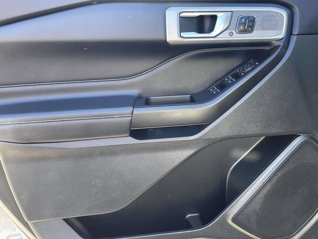 Used 2020 Ford Explorer Limited AWD/4WD image 16