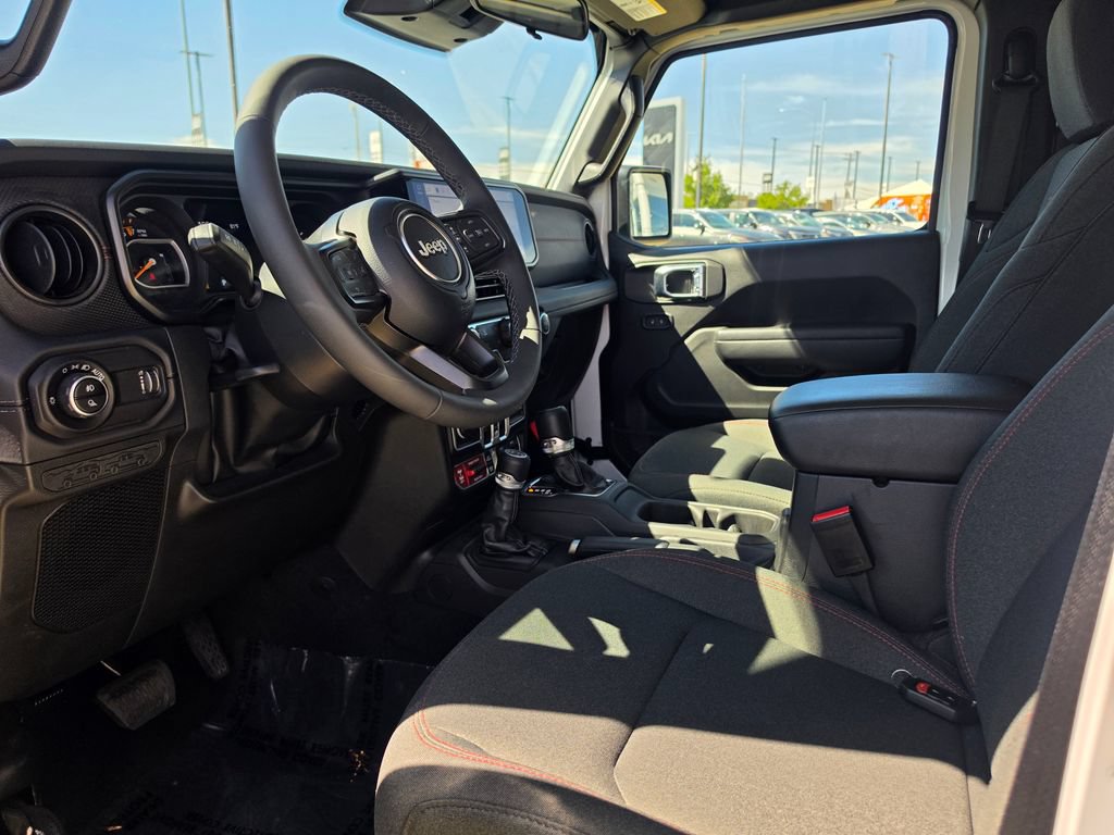 Used 2026 Jeep Gladiator Rubicon AWD/4WD image 9