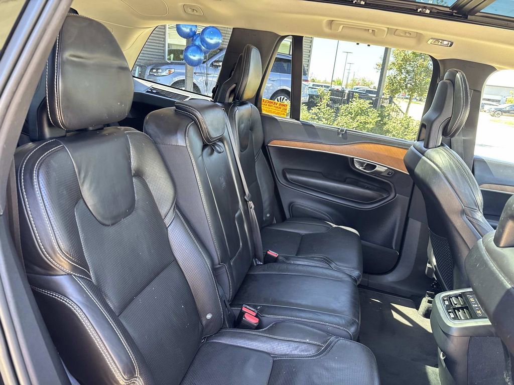 Used 2016 Volvo XC90 T6 Inscription w/ Vision Package image 10