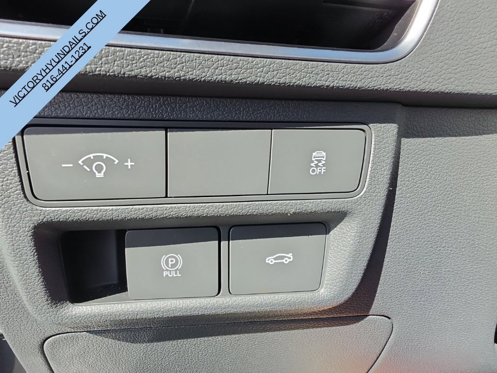 Used 2025 Hyundai Sonata SEL FWD image 28