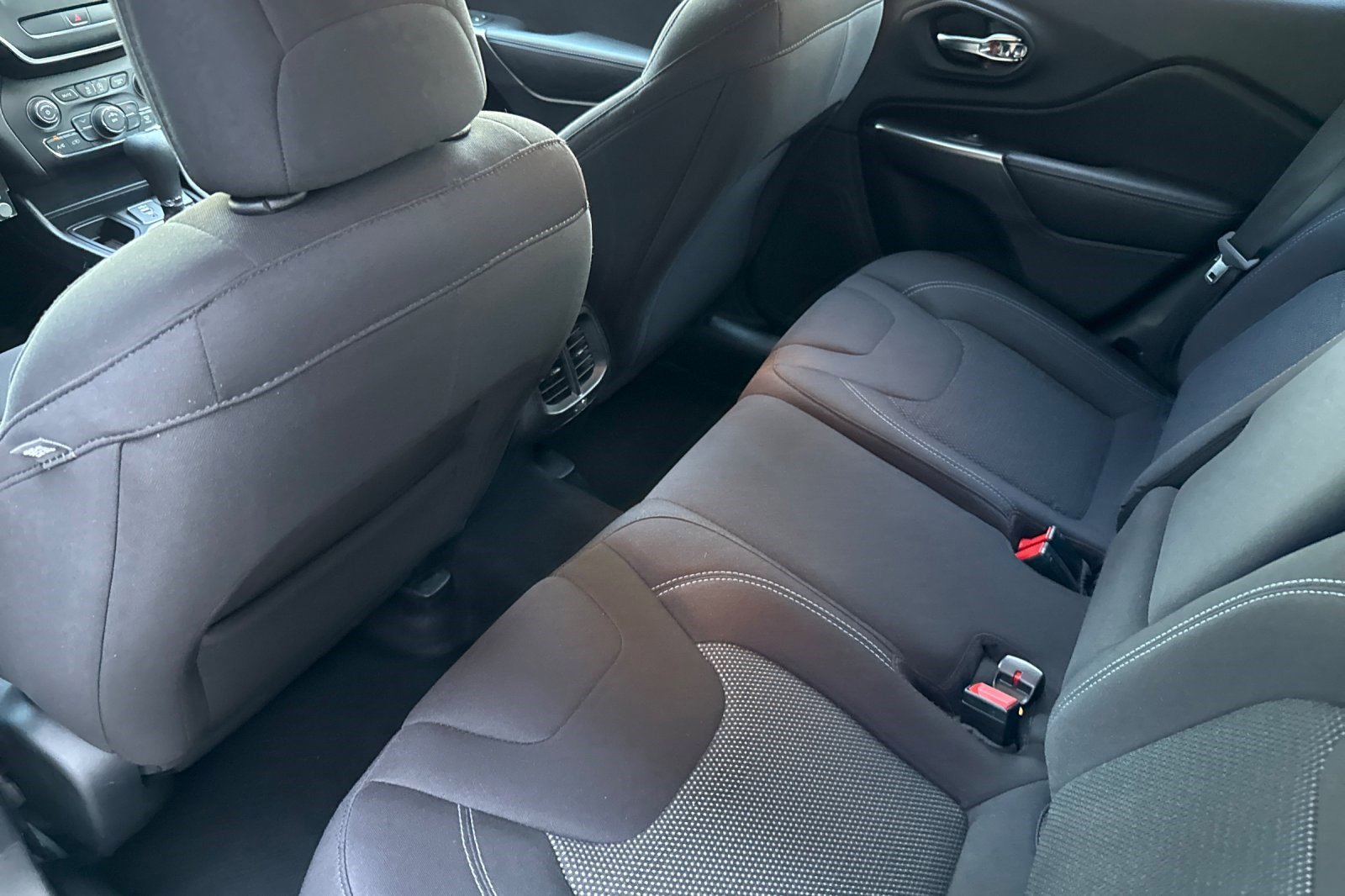 Used 2020 Jeep Cherokee Latitude image 15