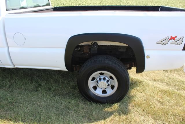 Used 2007 Chevrolet Silverado 3500 4x4 Regular Cab w/ Skid Plate Package image 14