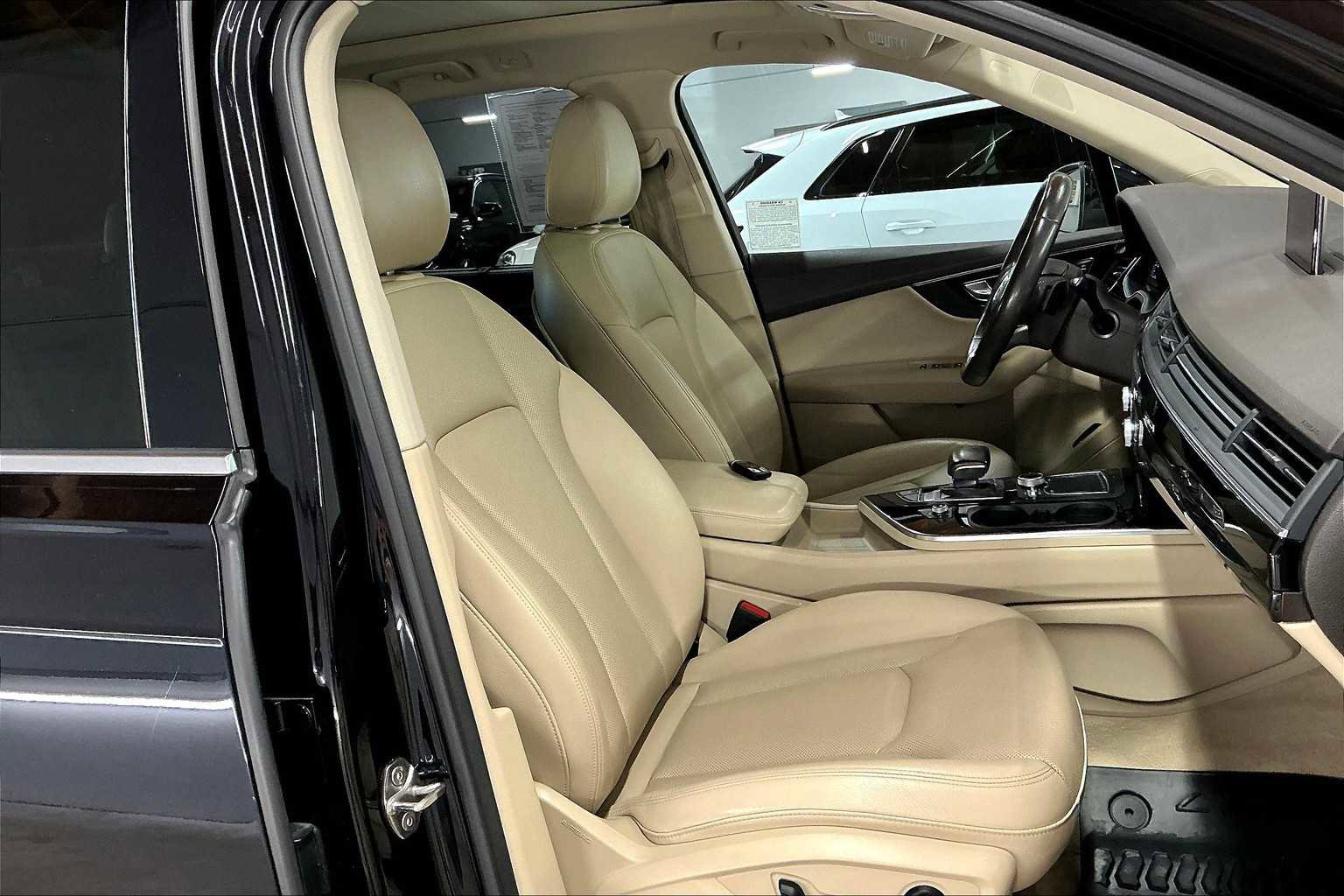 Used 2018 Audi Q7 3.0T Premium Plus w/ Premium Plus Package image 10