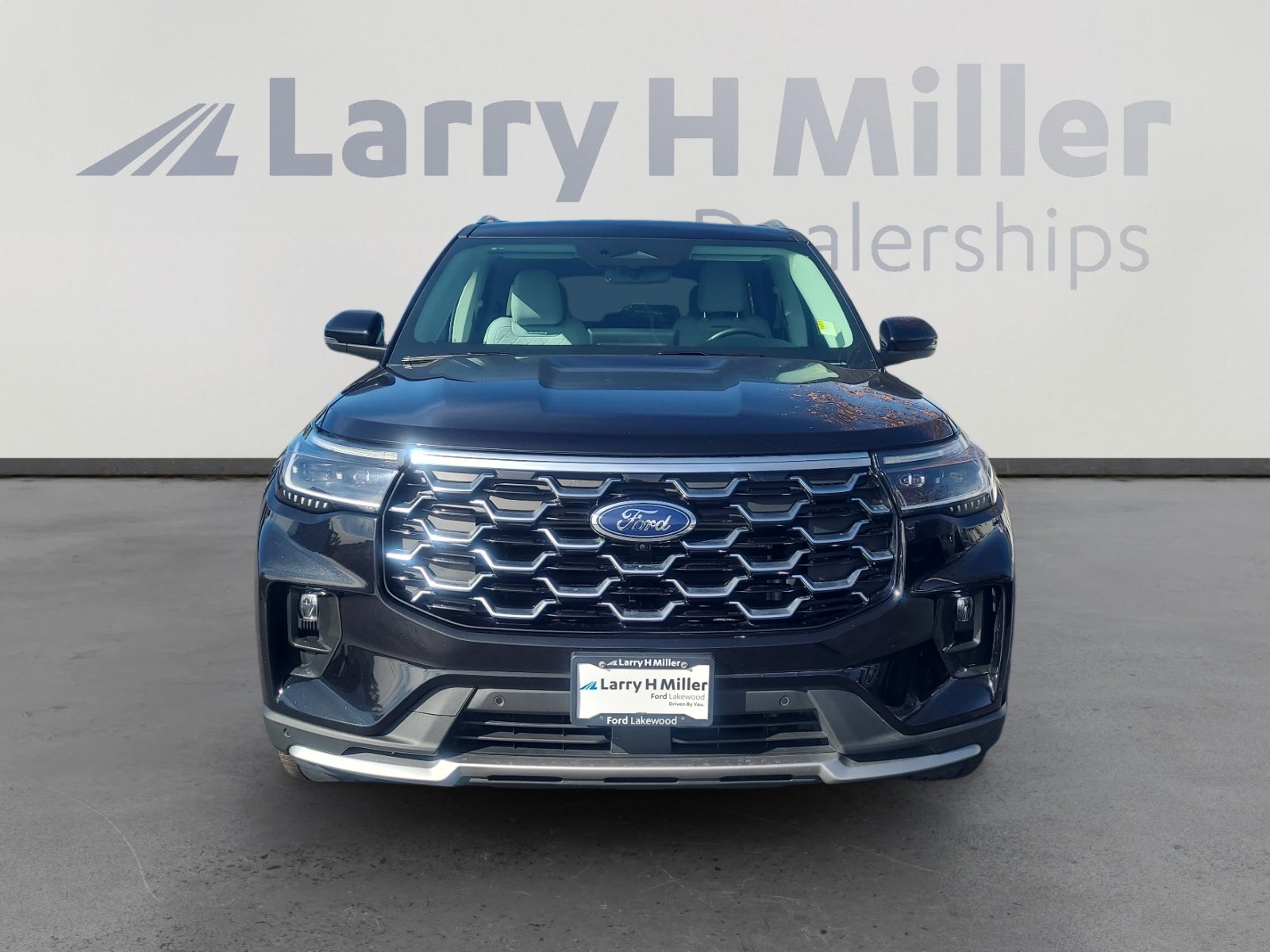 Certified 2025 Ford Explorer Platinum w/ Ultimate Package image 8