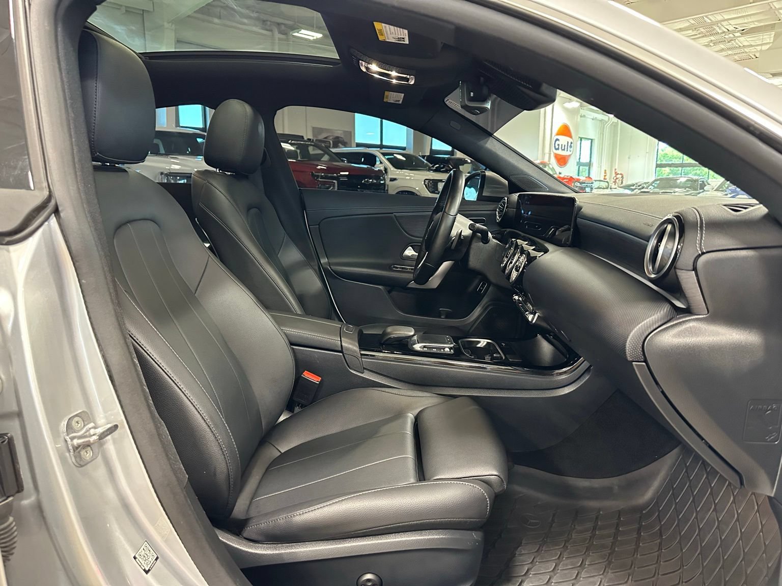 Used 2023 Mercedes-Benz CLA 250 4MATIC image 40