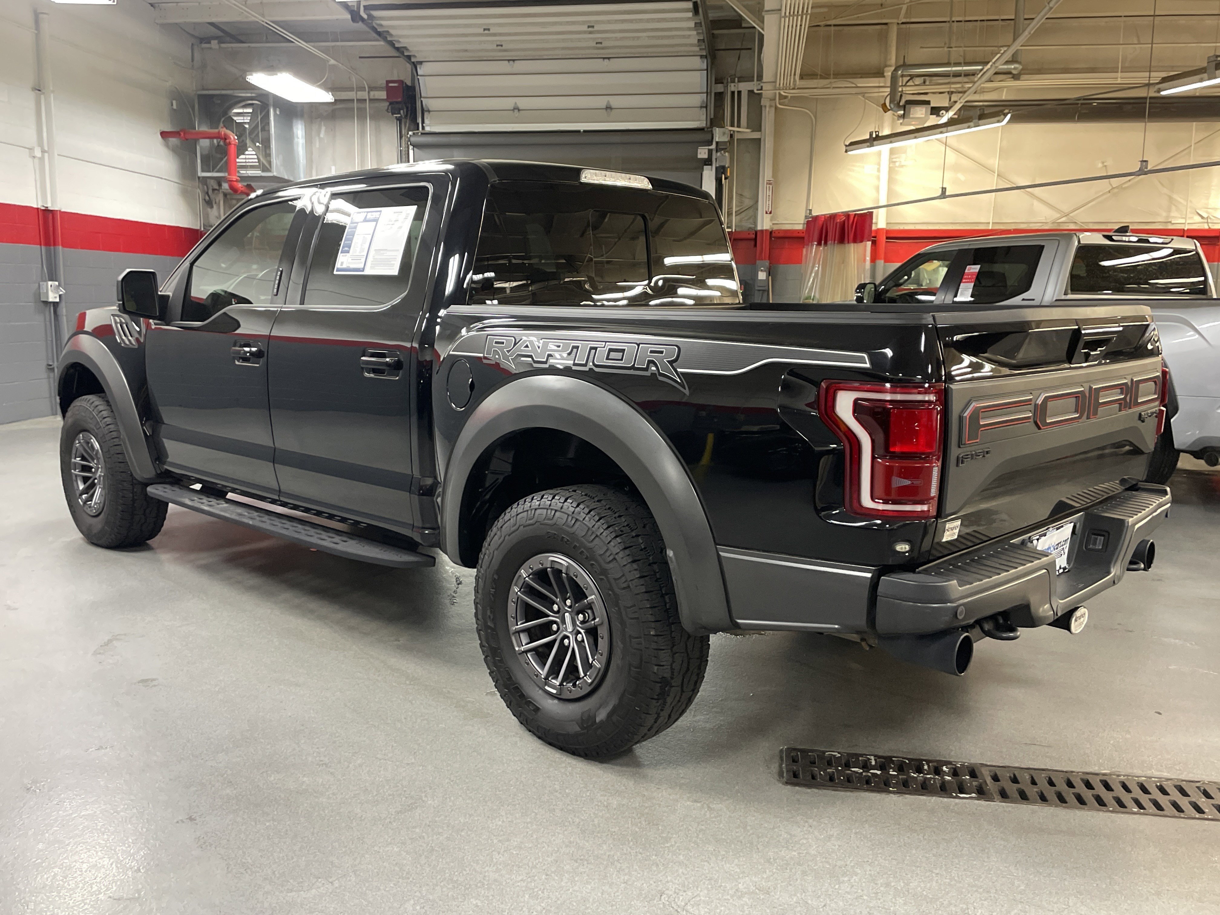 Used 2020 Ford F150 Raptor w/ Equipment Group 802A Luxury image 8