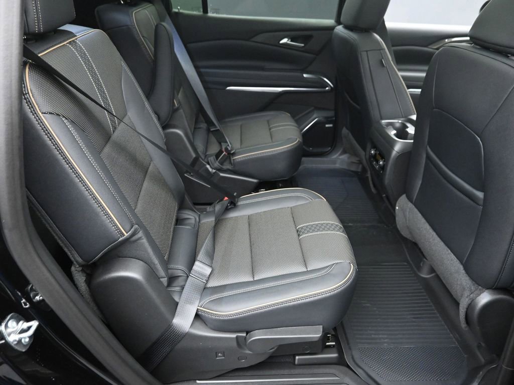 New 2026 Chevrolet Traverse High Country image 8