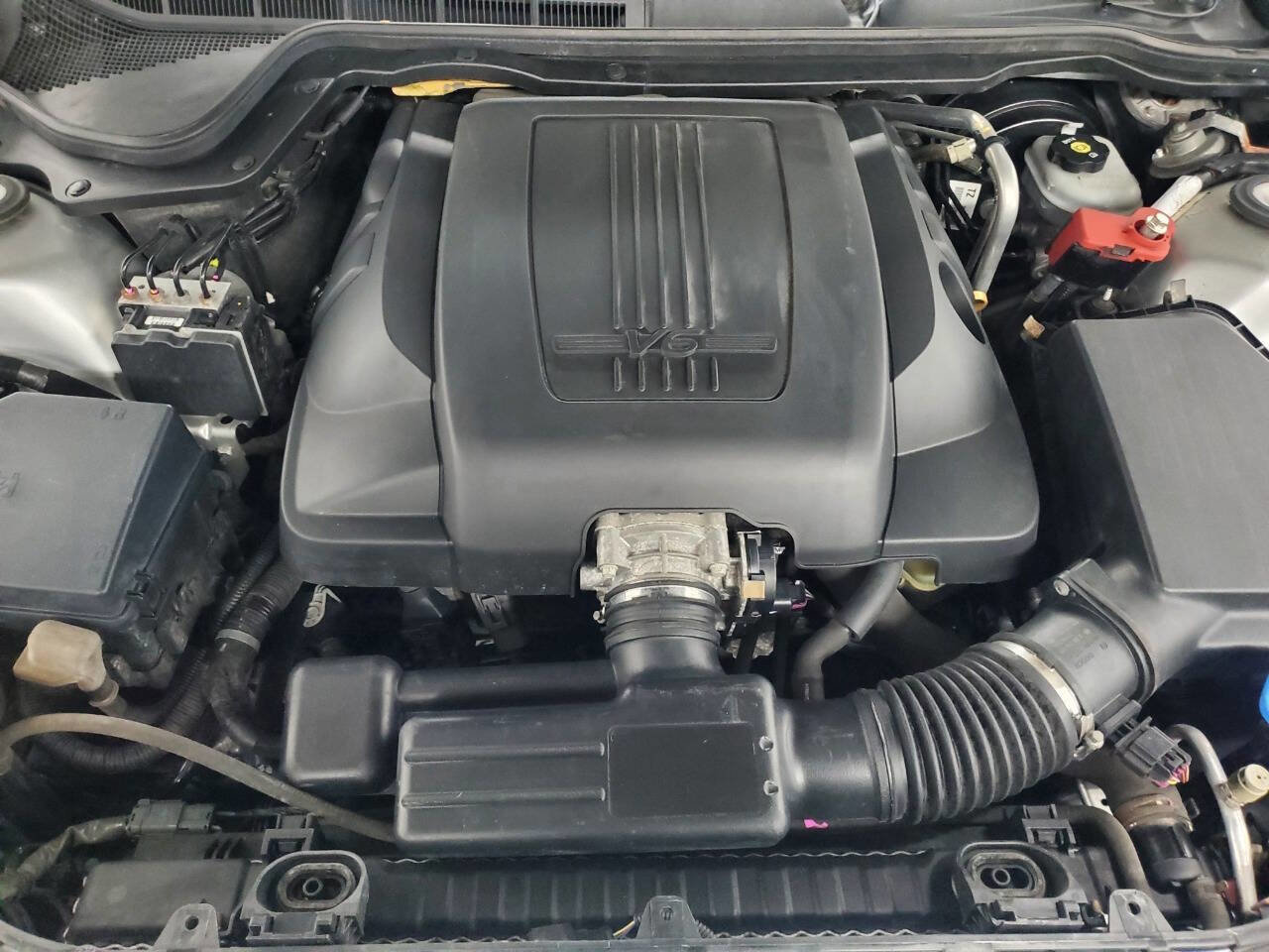 Used 2009 Pontiac G8 w/ Premium Package image 4