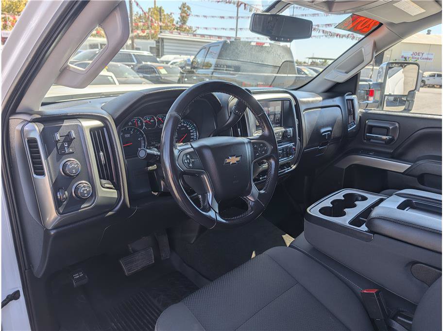 Used 2018 Chevrolet Silverado 2500 LT w/ LT Convenience Package AWD/4WD image 5