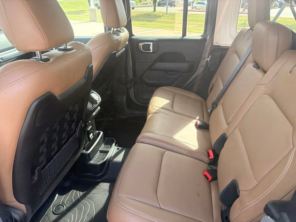 Used 2022 Jeep Wrangler Unlimited Rubicon w/ Steel Bumper Group AWD/4WD image 26