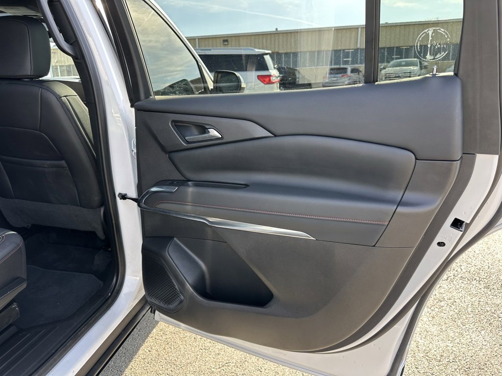 Used 2025 Chevrolet Traverse Z71 w/ Driver Confidence Package image 20