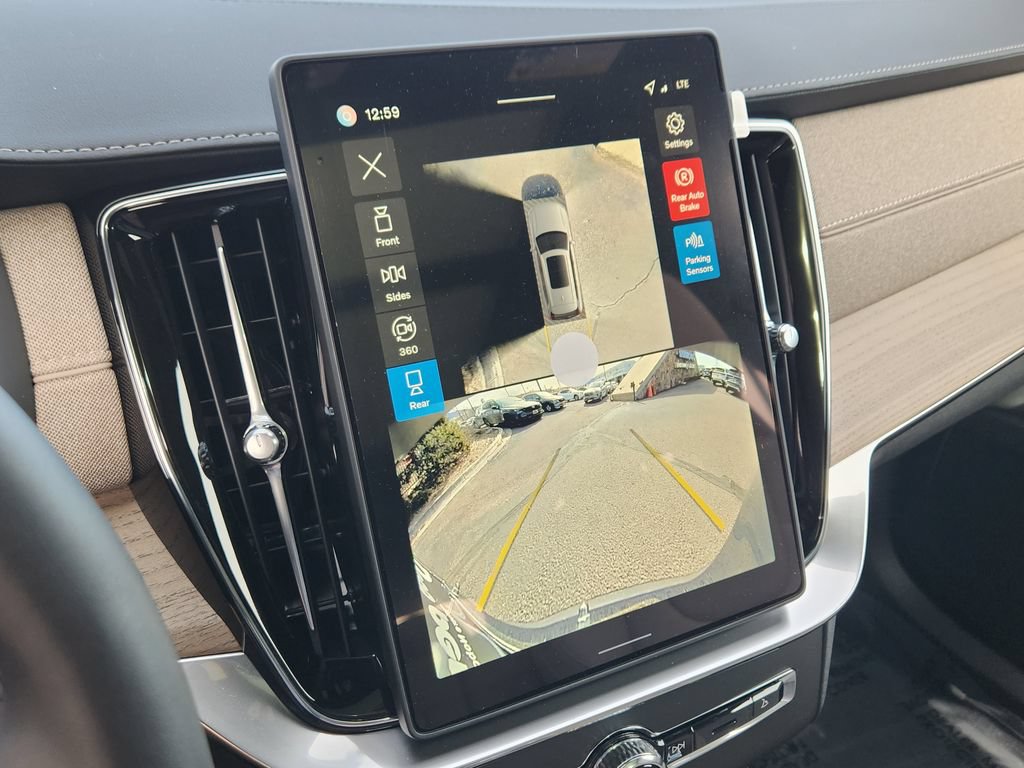 New 2026 Volvo XC90 T8 Plus w/ Protection Package Premier AWD/4WD image 9