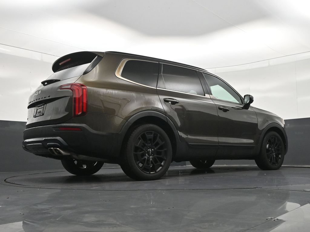Used 2022 Kia Telluride SX w/ Nightfall Edition Package AWD/4WD image 28