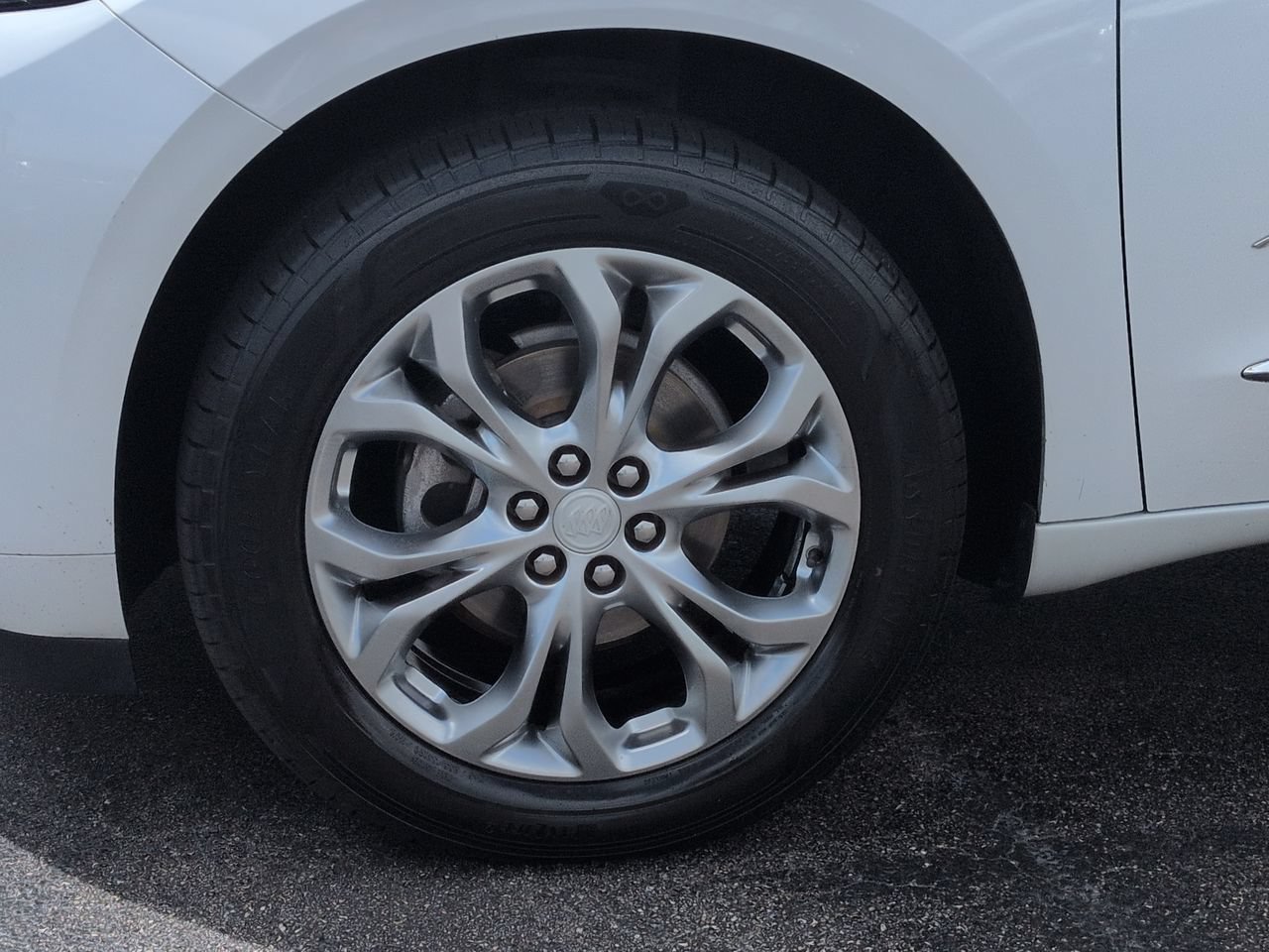 Used 2020 Buick Enclave Avenir w/ Avenir Technology Package AWD/4WD image 12
