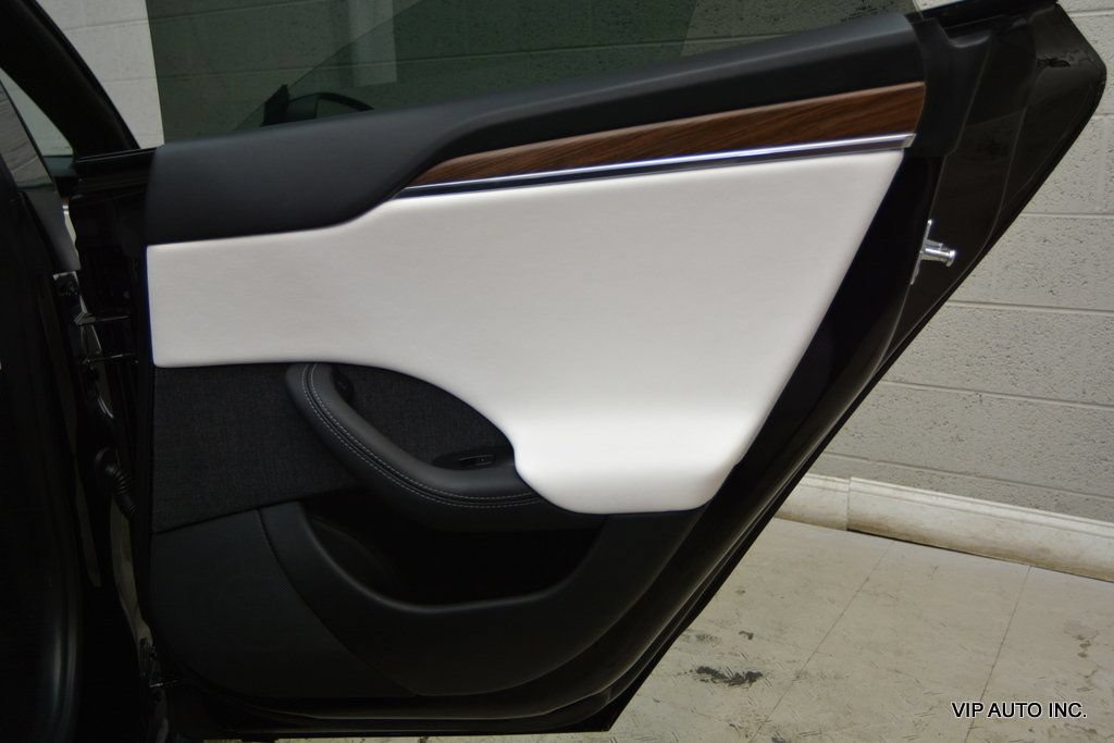 Used 2022 Tesla Model S Plaid AWD/4WD image 18
