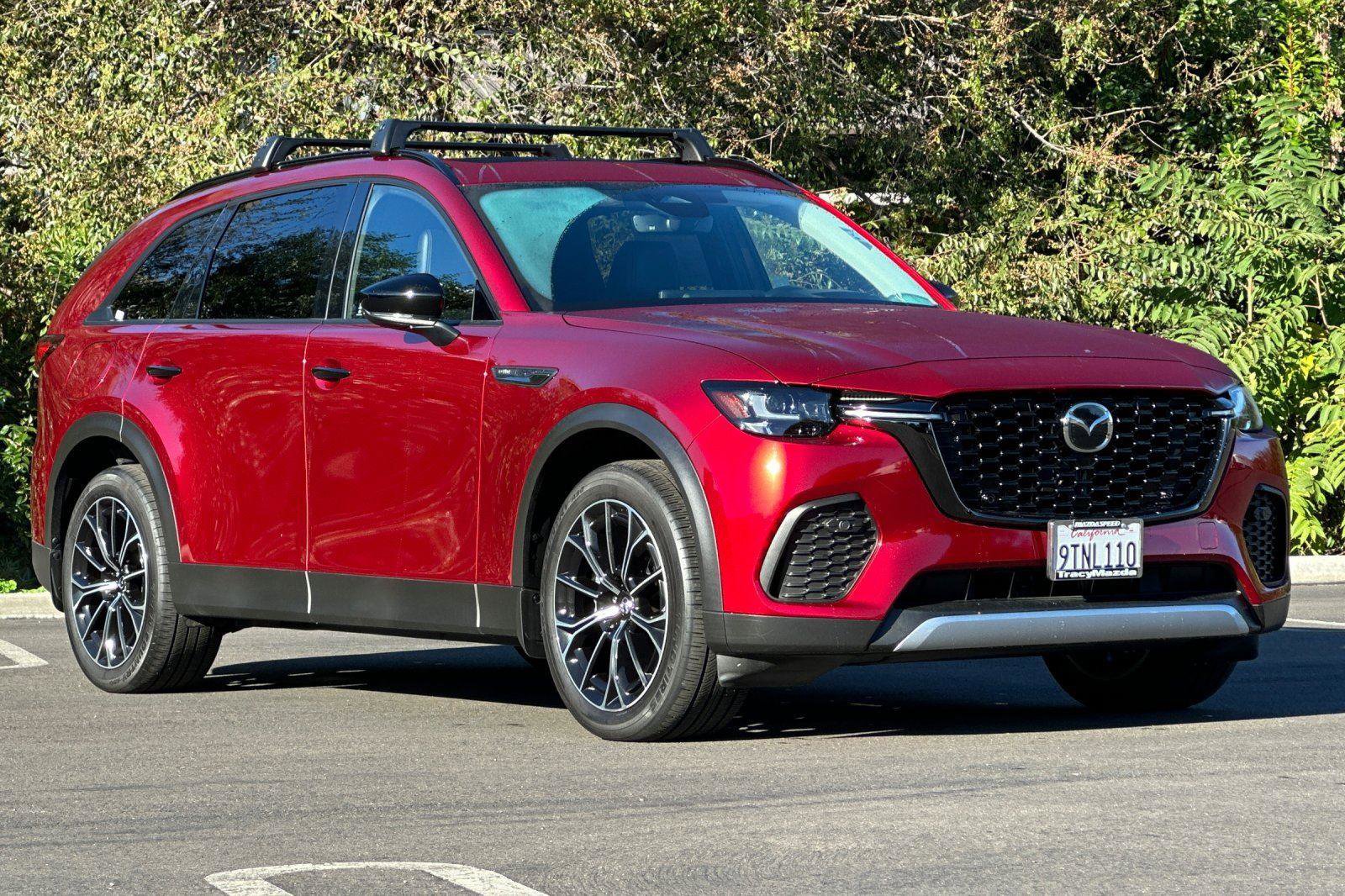 Certified 2025 MAZDA CX-70 Plug-In Hybrid w/ Premium Pkg image 2