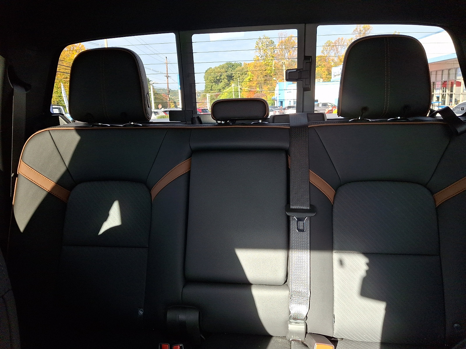 Used 2024 GMC Canyon AT4 w/ AT4 Premium Package AWD/4WD image 19