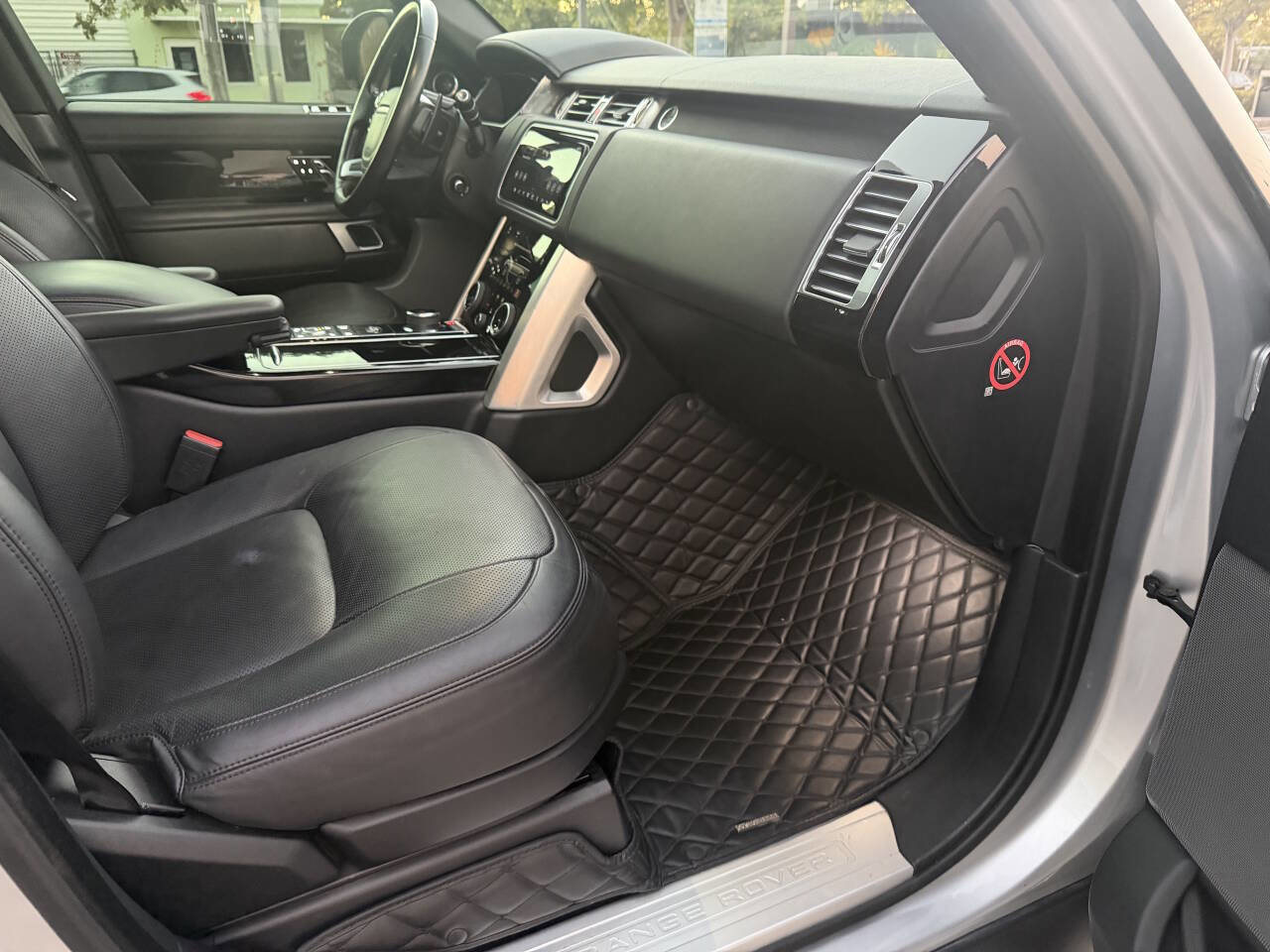 Used 2018 Land Rover Range Rover Supercharged AWD/4WD image 19