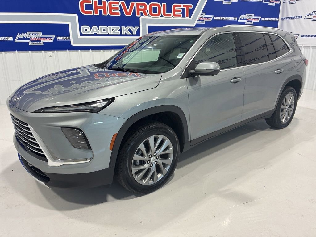 Used 2025 Buick Enclave Preferred AWD/4WD image 15