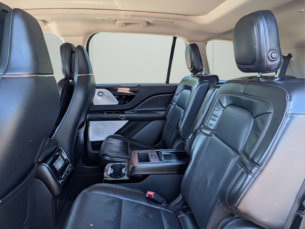 Used 2020 Lincoln Aviator Reserve w/ Equipment Group 202A AWD/4WD image 11