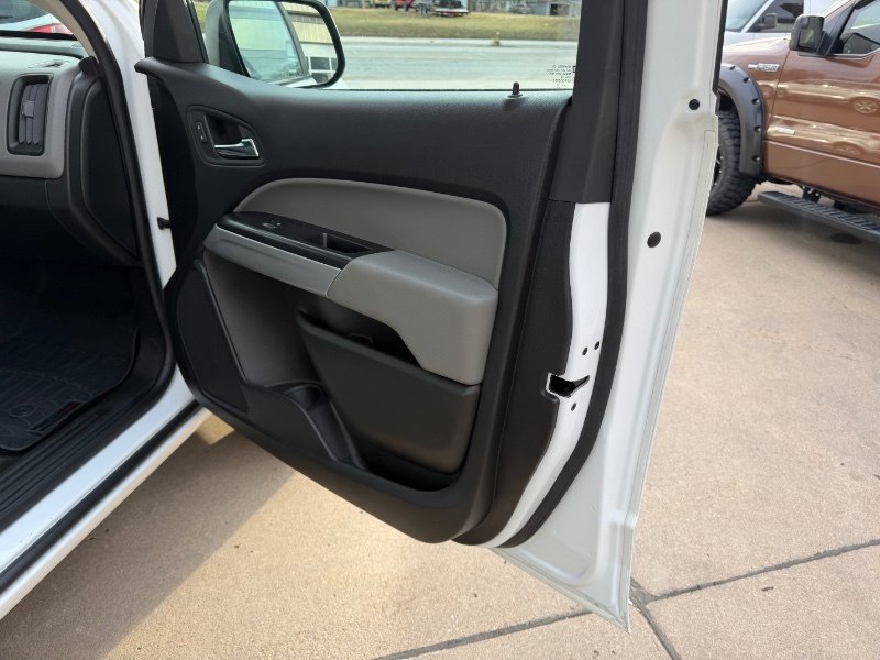 Used 2018 Chevrolet Colorado LT w/ LT Convenience Package image 17