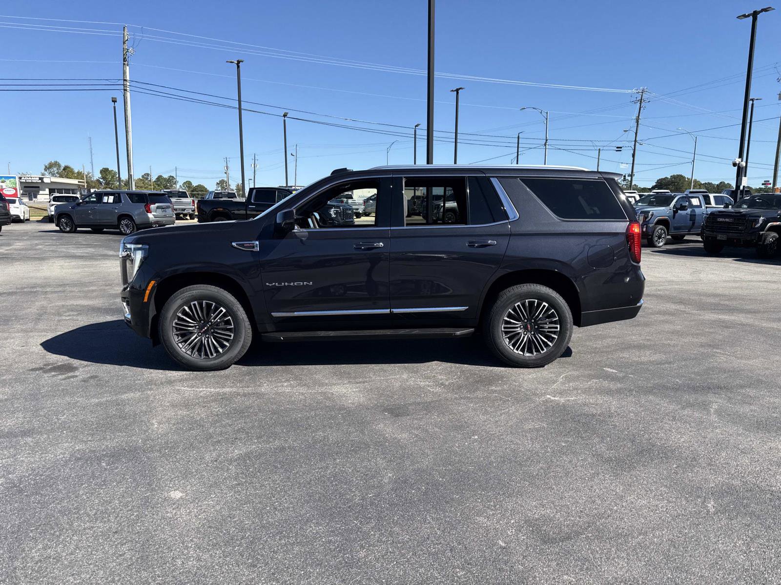 New 2026 GMC Yukon Elevation image 4