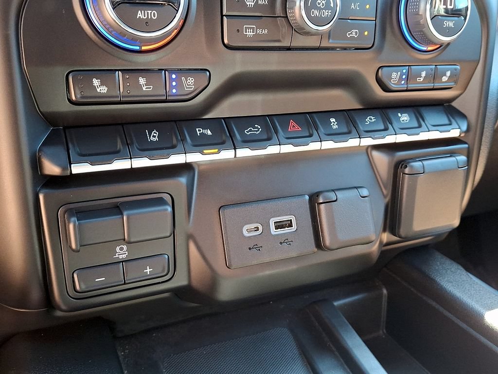 Certified 2023 Chevrolet Silverado 3500 High Country w/ Safety Package II AWD/4WD image 25