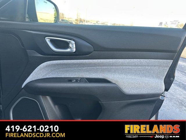 Used 2022 Jeep Compass Latitude image 21