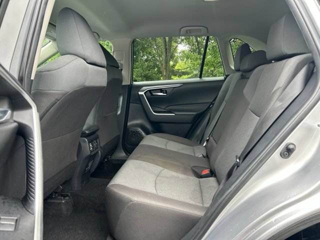 Used 2025 Toyota RAV4 XLE AWD/4WD image 23