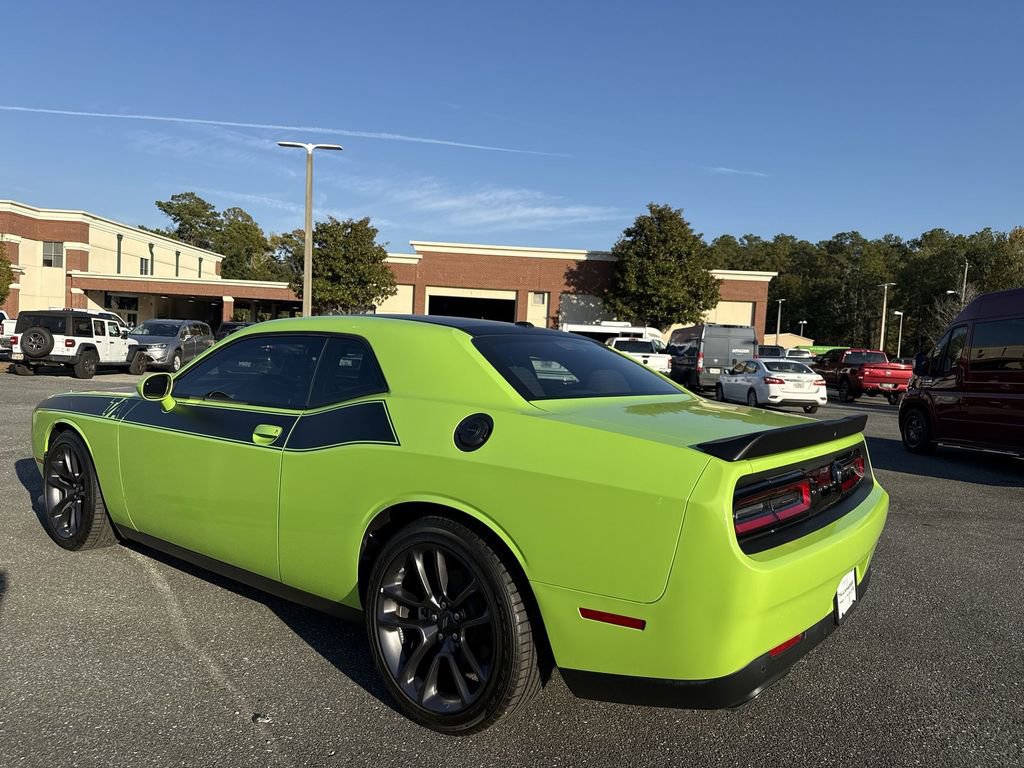 Used 2023 Dodge Challenger R/T w/ T/A Package image 4