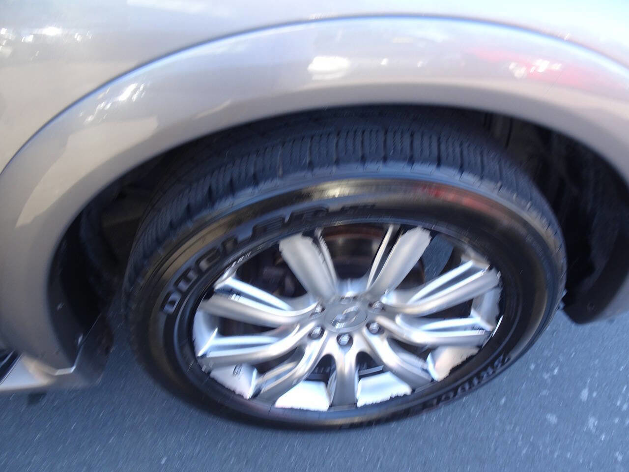 Used 2012 INFINITI QX56 4WD w/ Deluxe Touring Pkg image 13